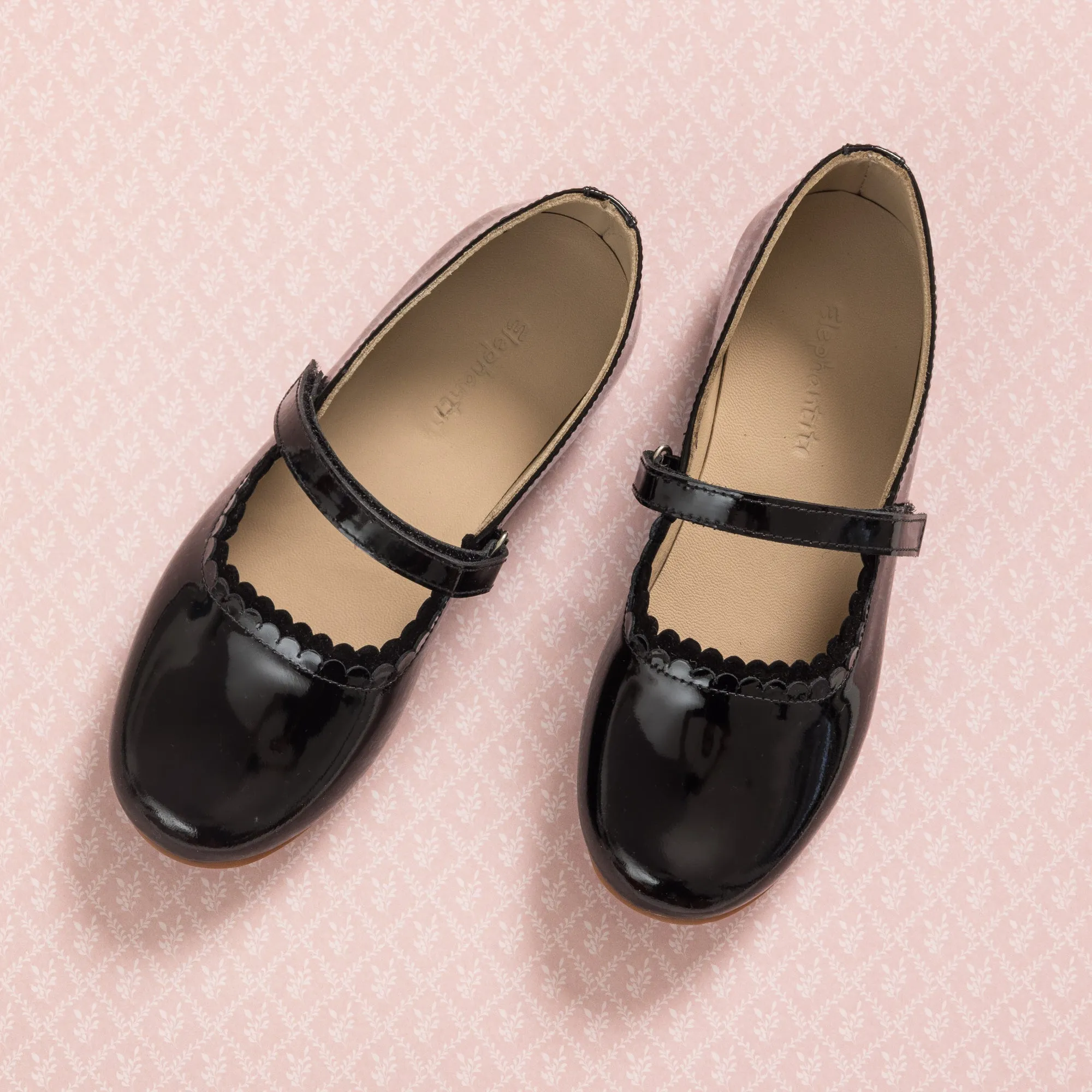 Aria Flat Patent Black