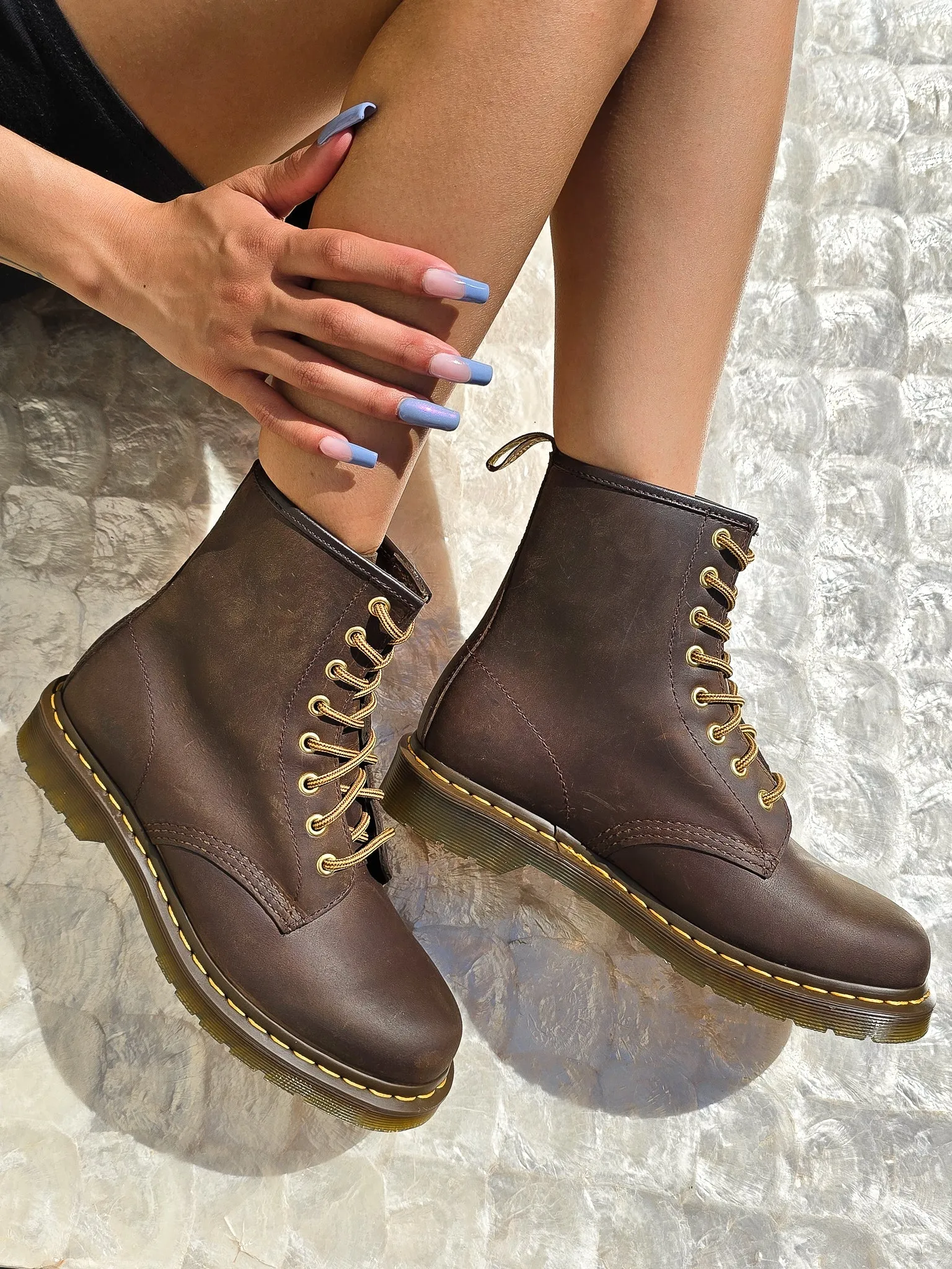 DR. MARTENS 1460 AZTEC CRAZY HORSE BROWN