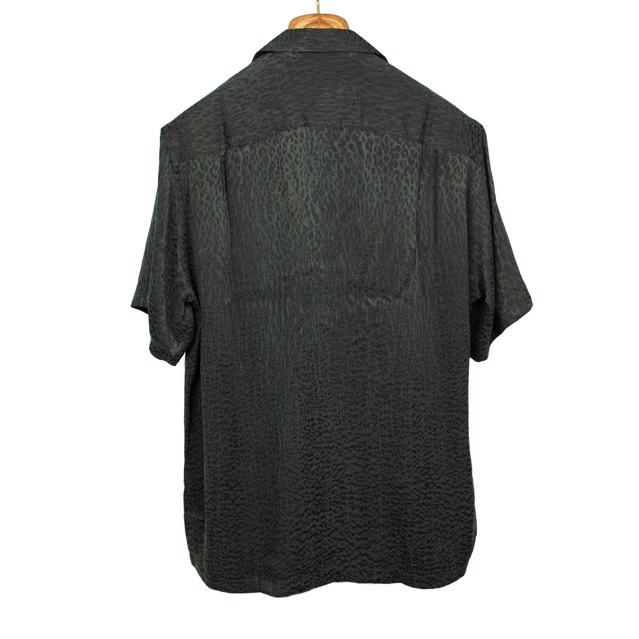 Finger Print camp collar shirt in black textured cupro and viscose