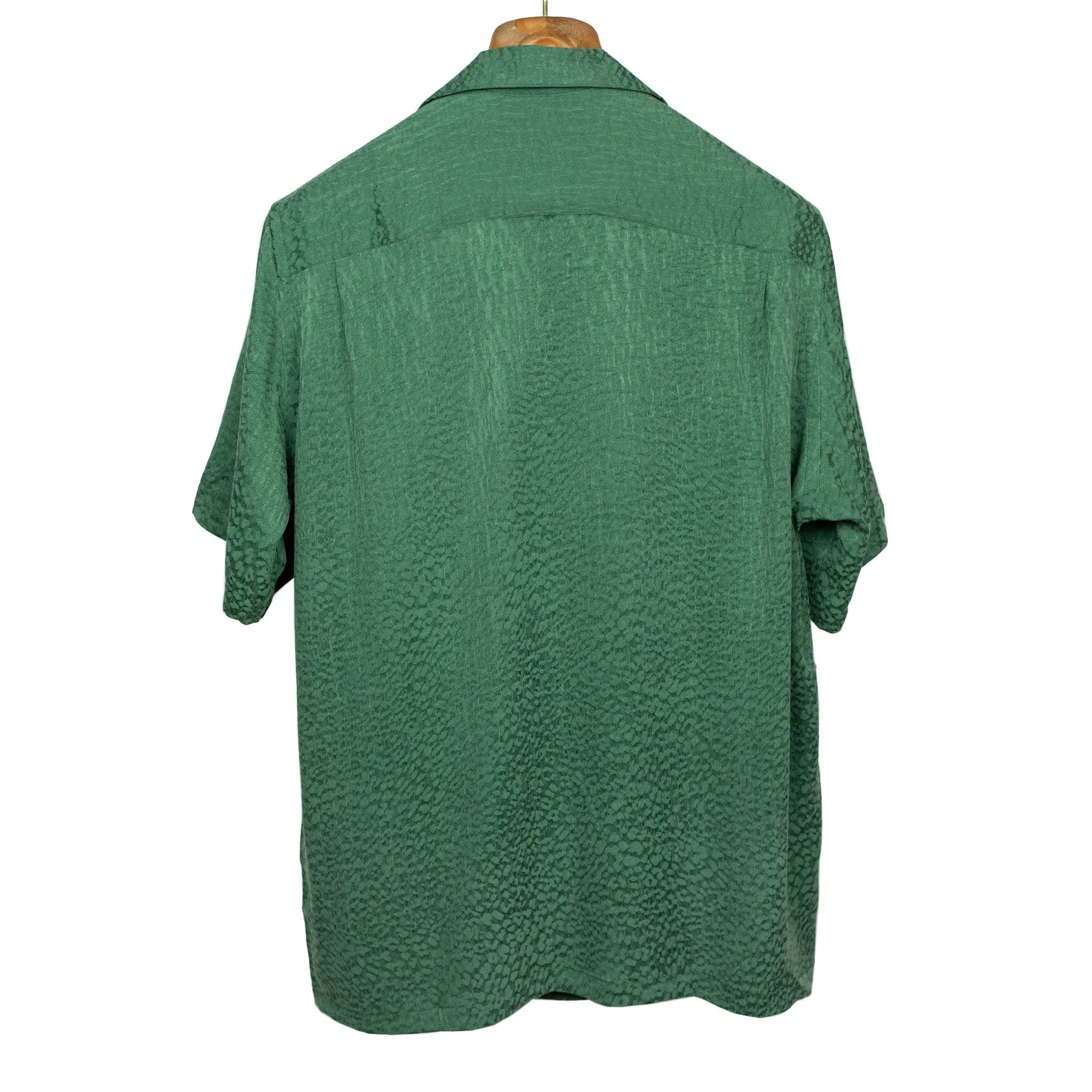 Finger Print camp collar shirt in green textured cupro and viscose