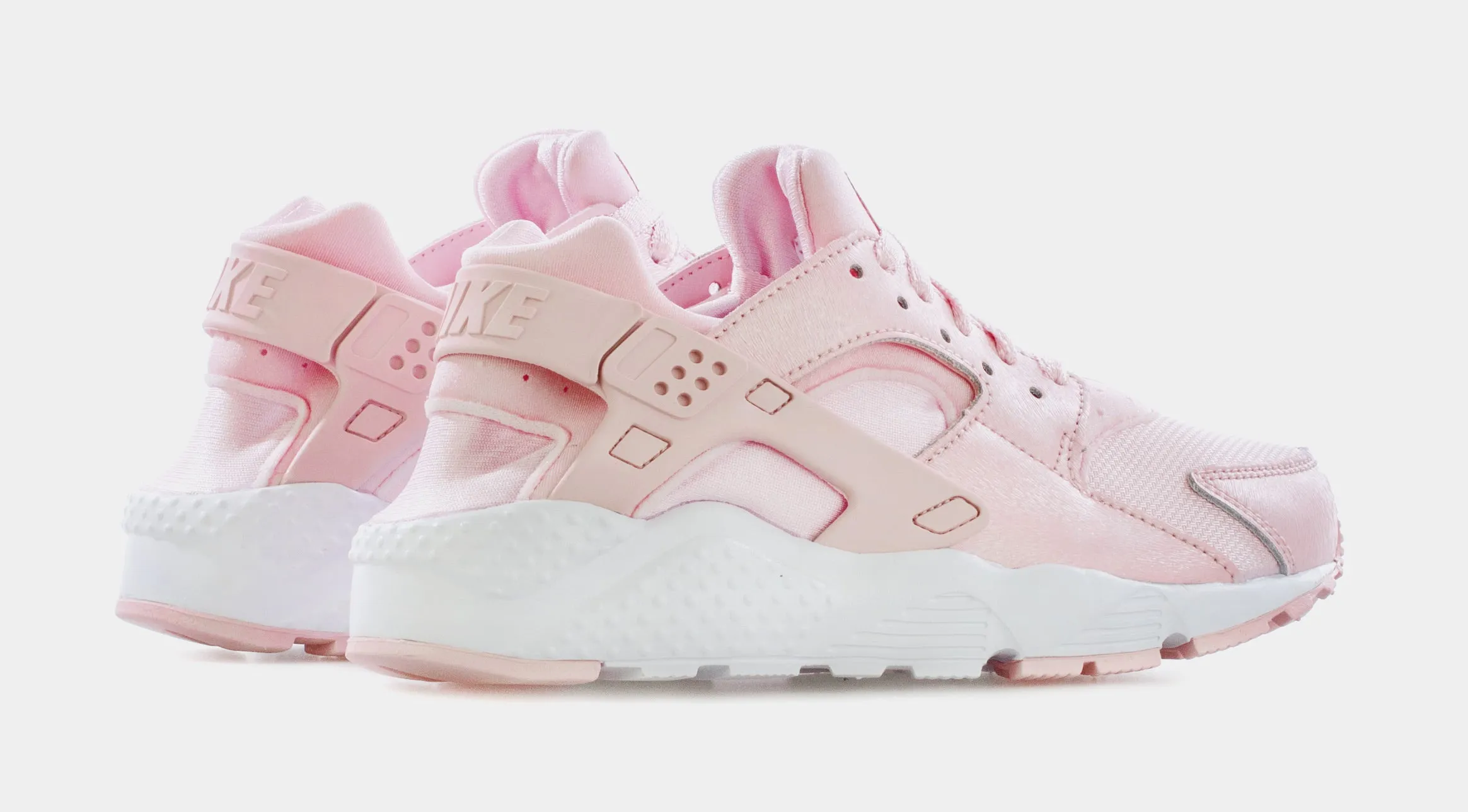 Huarache Run SE Prism Pink Grade School Lifestyle Shoes (Pink)